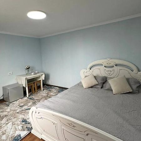 Hostel Joy Atyraū Zewnętrze zdjęcie